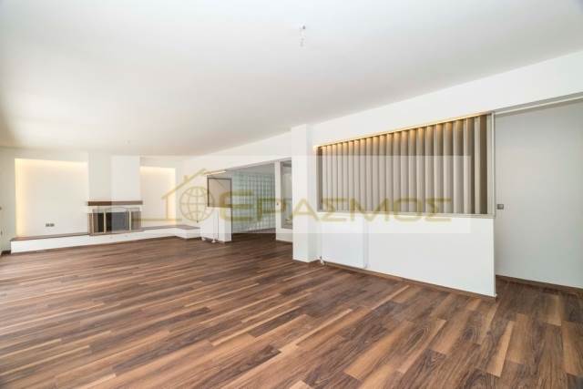 (For Rent) Residential Froor apartment || Athens North/Kifissia - 240 Sq.m, 4 Bedrooms, 2.000€ 